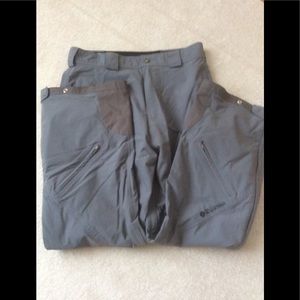 Predator Mountain ware snowboarding pants. EUC